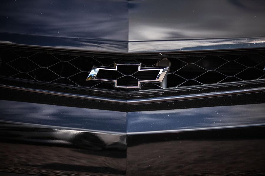 Логотип Chevrolet Camaro Z28 Chris Harris Car 2015 года  (фото 33 из 138)